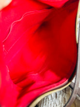 Load image into Gallery viewer, Bloomsbury