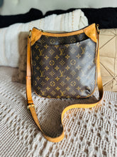 Load image into Gallery viewer, Odeon pm