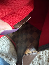 Load image into Gallery viewer, Bloomsbury