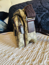 Load image into Gallery viewer, Gucci crossbody