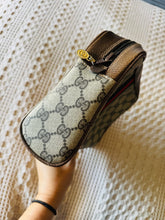 Load image into Gallery viewer, Gucci pouch/clutch