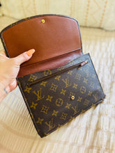 Load image into Gallery viewer, Rabat clutch