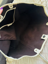 Load image into Gallery viewer, Gucci tote