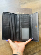 Load image into Gallery viewer, Black Gucci double sided zippy wallet