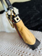 Load image into Gallery viewer, Gucci tote with chain accessory