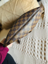 Load image into Gallery viewer, Bloomsbury