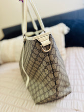 Load image into Gallery viewer, Gucci tote
