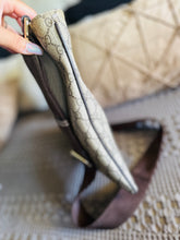 Load image into Gallery viewer, Gucci crossbody
