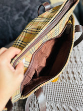 Load image into Gallery viewer, Burberry tote
