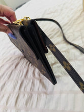 Load image into Gallery viewer, Double Rabat with original strap and chain accessory
