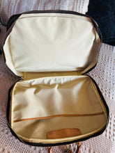 Load image into Gallery viewer, Alize softshell travel bag
