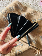 Load image into Gallery viewer, Empreinte zippy wallet
