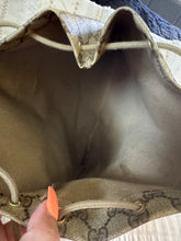 Load image into Gallery viewer, Gucci sling bag
