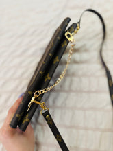 Load image into Gallery viewer, Double Rabat with original strap and chain accessory
