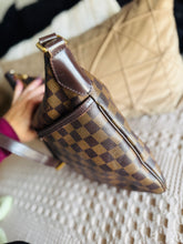 Load image into Gallery viewer, Bloomsbury
