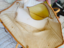 Load image into Gallery viewer, Damier azur neverfull GM
