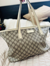 Load image into Gallery viewer, Gucci tote
