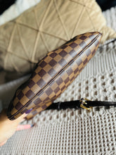 Load image into Gallery viewer, Bloomsbury
