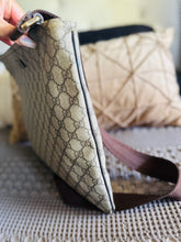 Load image into Gallery viewer, Gucci crossbody
