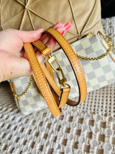 Load image into Gallery viewer, Damier azur Eva

