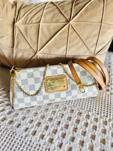Load image into Gallery viewer, Damier azur Eva
