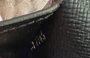 Daily pouch with chain