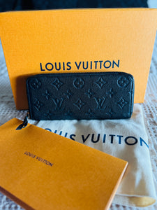 Clemence zippy wallet