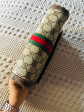 Load image into Gallery viewer, Gucci clutch/wristlet
