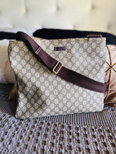 Load image into Gallery viewer, Gucci crossbody
