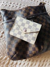 Load image into Gallery viewer, Damier azur Victorine wallet

