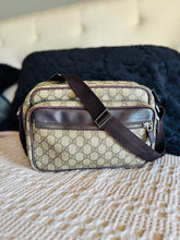 Load image into Gallery viewer, Gucci crossbody
