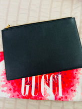 Load image into Gallery viewer, Black Gucci horsebit pouch

