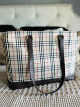 Load image into Gallery viewer, Burberry tote
