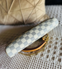 Load image into Gallery viewer, Damier azur Eva
