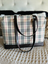 Load image into Gallery viewer, Burberry tote
