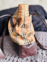 Load image into Gallery viewer, Burberry tote
