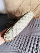 Load image into Gallery viewer, Gucci shoulder bag

