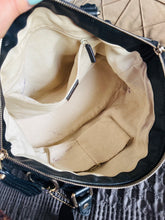 Load image into Gallery viewer, Black Gucci two way bag with strap
