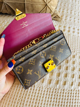Load image into Gallery viewer, Pallas wallet with chain
