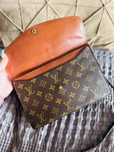Load image into Gallery viewer, Double Rabat pochette
