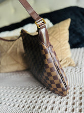 Load image into Gallery viewer, Bloomsbury
