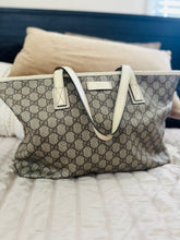 Load image into Gallery viewer, Gucci tote
