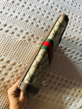 Load image into Gallery viewer, Gucci clutch/wristlet
